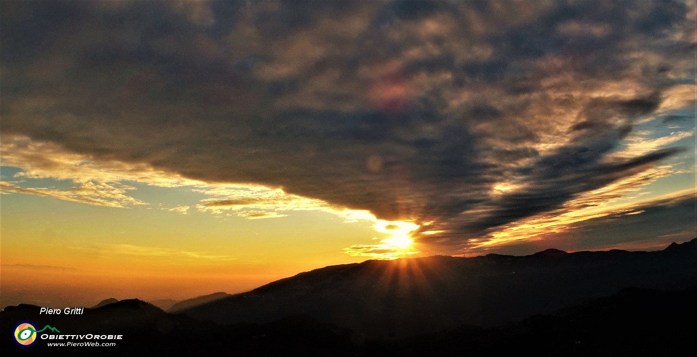 85 Il sole tramonta sul Linzone.jpg